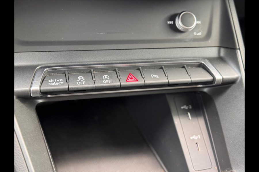 Audi Q3 Sportback 35 TFSI S Edition Camera/Matrix Audi Q3 Sportback 35 TFSI S Edition Camera/Matrix