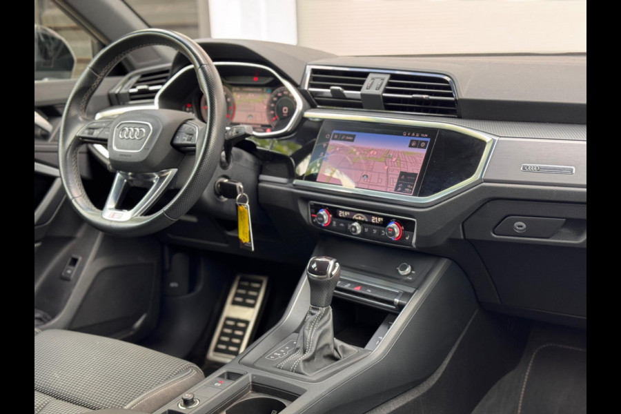 Audi Q3 Sportback 35 TFSI S Edition Camera/Matrix Audi Q3 Sportback 35 TFSI S Edition Camera/Matrix