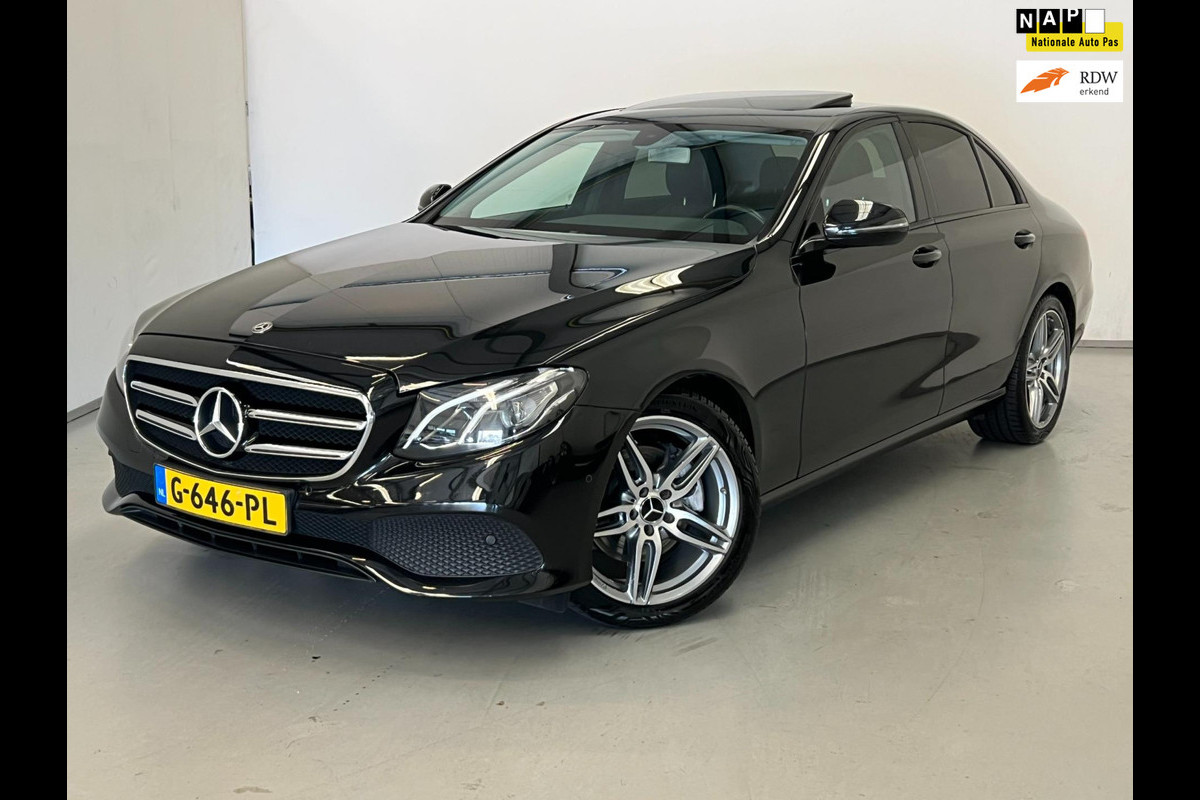 Mercedes-Benz E-Klasse 220d / 19" AMG / BTW / Schuifdak / Groot Navi Mercedes-Benz E-Klasse 220d / 19" AMG / BTW / Schuifdak / Groot Navi
