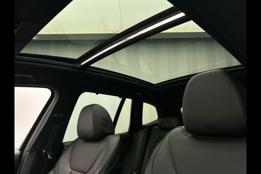 BMW X3 XDrive30e High Executive M-Sport Pano/dak Harman/Kardon Head/up BMW X3 XDrive30e High Executive M-Sport Pano/dak Harman/Kardon Head/up