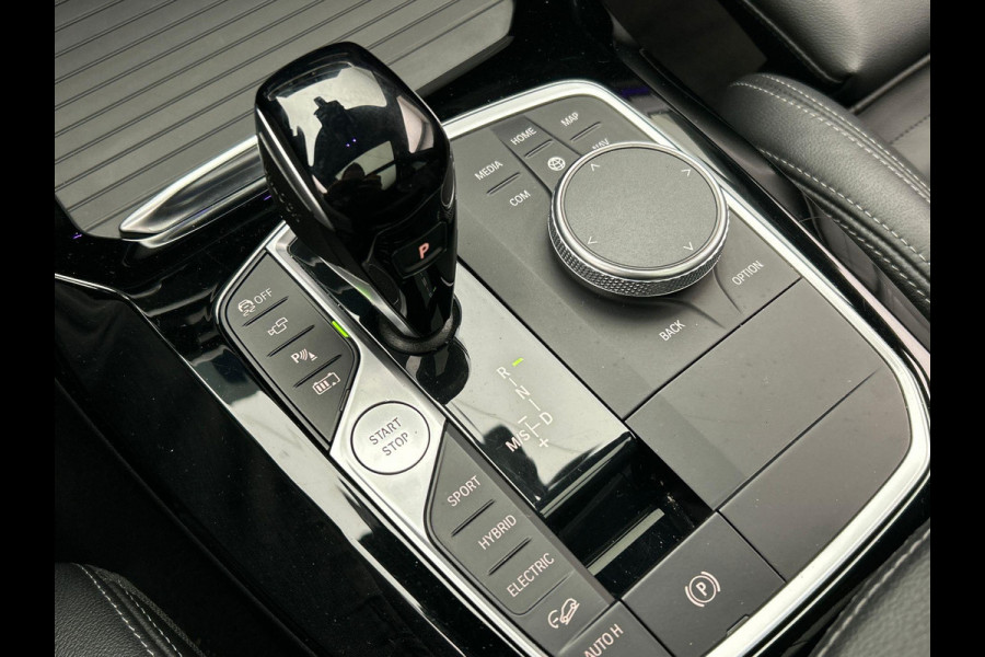 BMW X3 XDrive30e High Executive M-Sport Pano/dak Harman/Kardon Head/up BMW X3 XDrive30e High Executive M-Sport Pano/dak Harman/Kardon Head/up