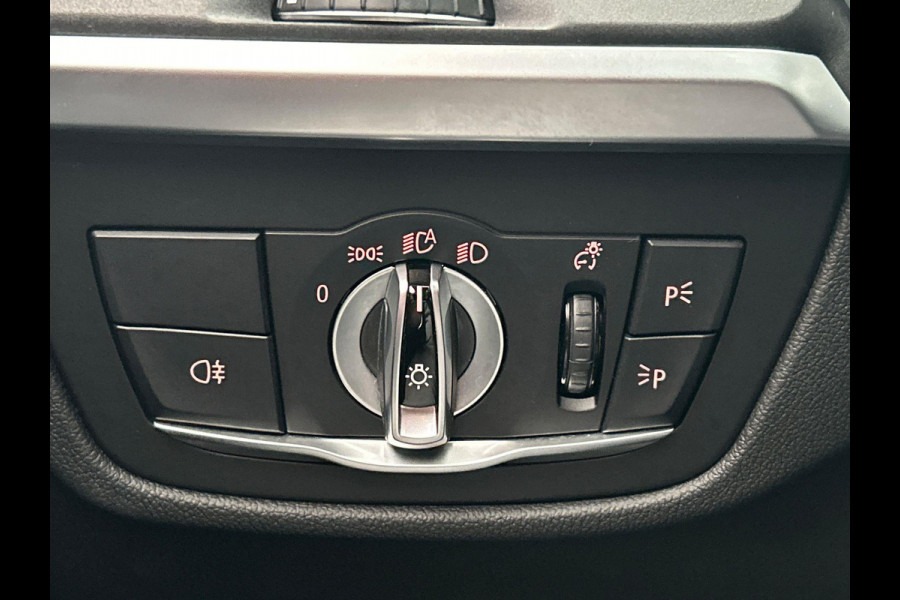 BMW X3 XDrive30e High Executive M-Sport Pano/dak Harman/Kardon Head/up BMW X3 XDrive30e High Executive M-Sport Pano/dak Harman/Kardon Head/up