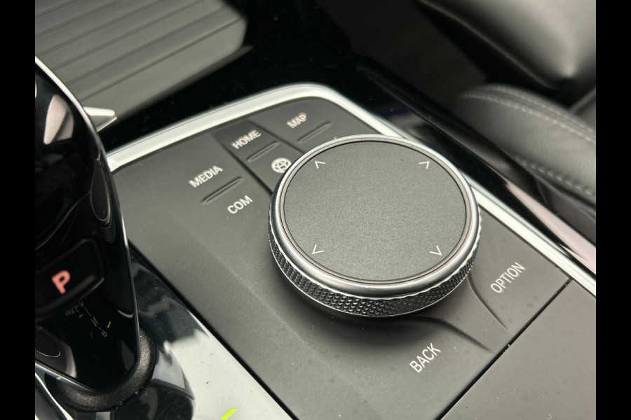 BMW X3 XDrive30e High Executive M-Sport Pano/dak Harman/Kardon Head/up BMW X3 XDrive30e High Executive M-Sport Pano/dak Harman/Kardon Head/up