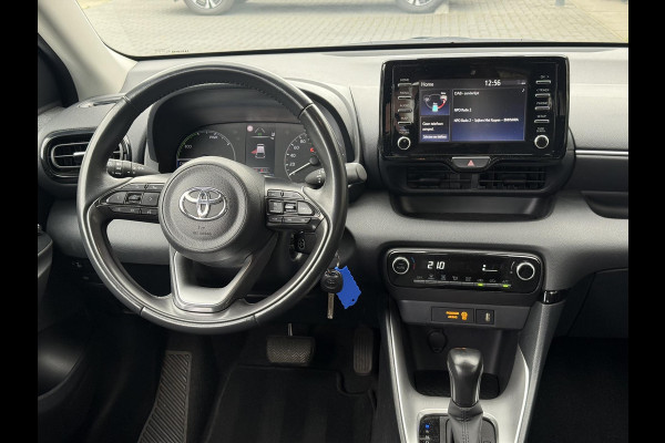 Toyota Yaris 1.5 Hybrid 116pk Active | Apple CarPlay/Android auto, Parkeercamera, Adaptive cruise control, Regensensor Toyota Yaris 1.5 Hybrid 116pk Active | Apple CarPlay/Android auto, Parkeercamera, Adaptive cruise control, Regensensor