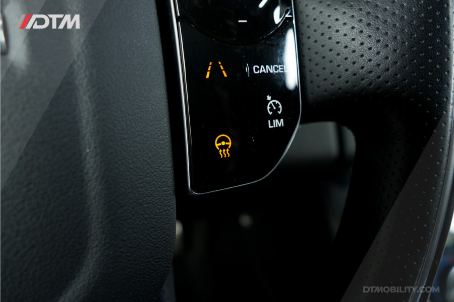 Land Rover Range Rover Sport P400e HSE Dynamic | SVO | Panoramadak | HuD | Alcantara Land Rover Range Rover Sport P400e HSE Dynamic | SVO | Panoramadak | HuD | Alcantara