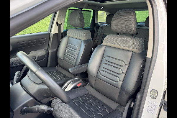 Citroën C3 Aircross 1.2 PureTech S&S Shine Half Leder | Stoelverwarming | Schuif- / Panodak | Grip Control Citroën C3 Aircross 1.2 PureTech S&S Shine Half Leder | Stoelverwarming | Schuif- / Panodak | Grip Control