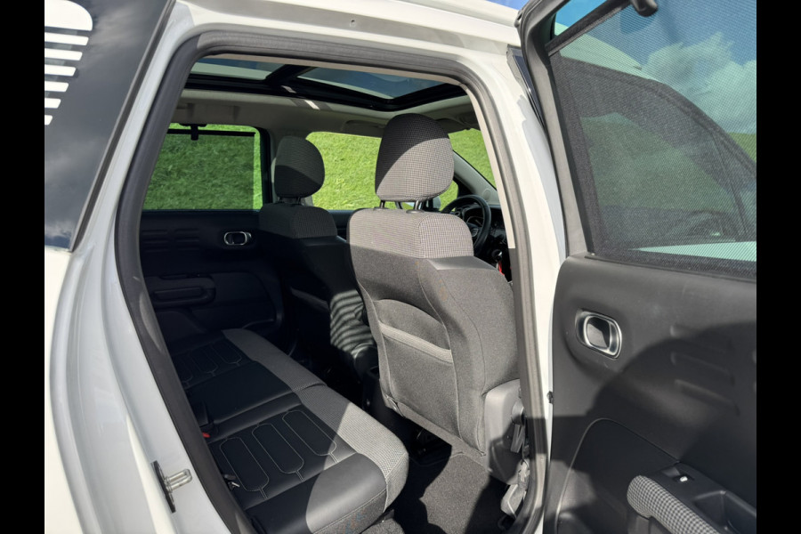 Citroën C3 Aircross 1.2 PureTech S&S Shine Half Leder | Stoelverwarming | Schuif- / Panodak | Grip Control Citroën C3 Aircross 1.2 PureTech S&S Shine Half Leder | Stoelverwarming | Schuif- / Panodak | Grip Control