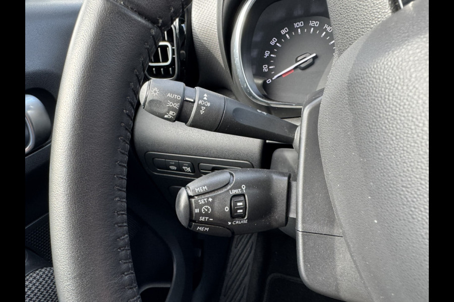 Citroën C3 Aircross 1.2 PureTech S&S Shine Half Leder | Stoelverwarming | Schuif- / Panodak | Grip Control Citroën C3 Aircross 1.2 PureTech S&S Shine Half Leder | Stoelverwarming | Schuif- / Panodak | Grip Control