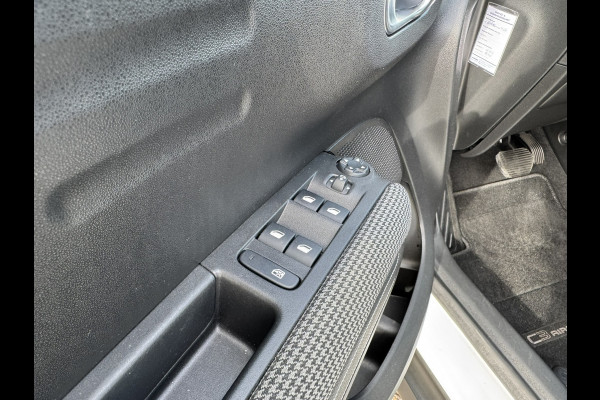 Citroën C3 Aircross 1.2 PureTech S&S Shine Half Leder | Stoelverwarming | Schuif- / Panodak | Grip Control Citroën C3 Aircross 1.2 PureTech S&S Shine Half Leder | Stoelverwarming | Schuif- / Panodak | Grip Control