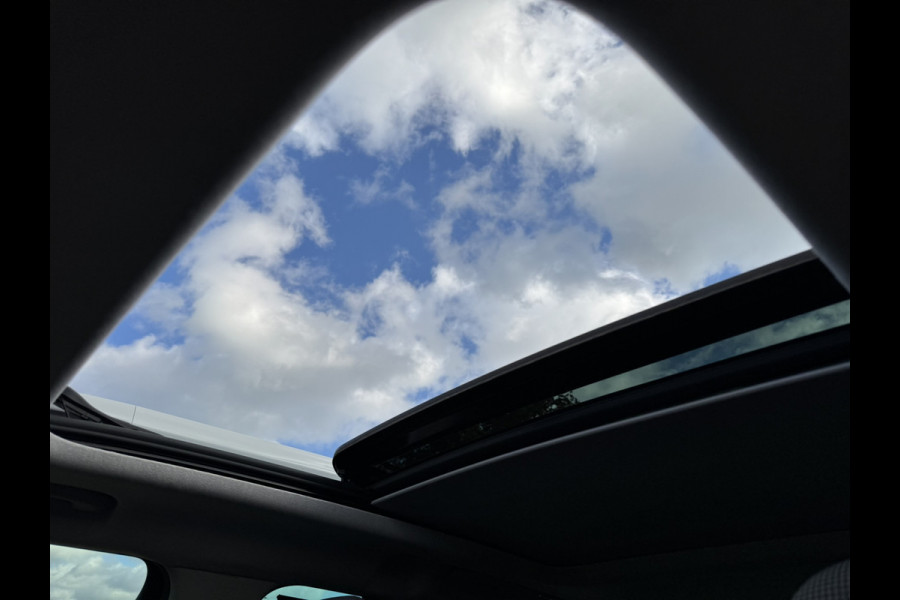Citroën C3 Aircross 1.2 PureTech S&S Shine Half Leder | Stoelverwarming | Schuif- / Panodak | Grip Control Citroën C3 Aircross 1.2 PureTech S&S Shine Half Leder | Stoelverwarming | Schuif- / Panodak | Grip Control