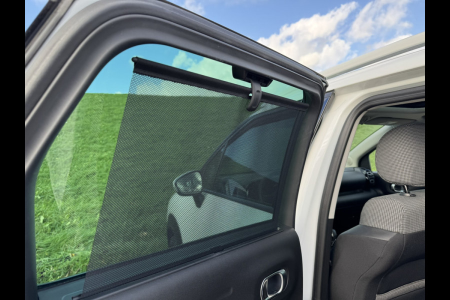 Citroën C3 Aircross 1.2 PureTech S&S Shine Half Leder | Stoelverwarming | Schuif- / Panodak | Grip Control Citroën C3 Aircross 1.2 PureTech S&S Shine Half Leder | Stoelverwarming | Schuif- / Panodak | Grip Control