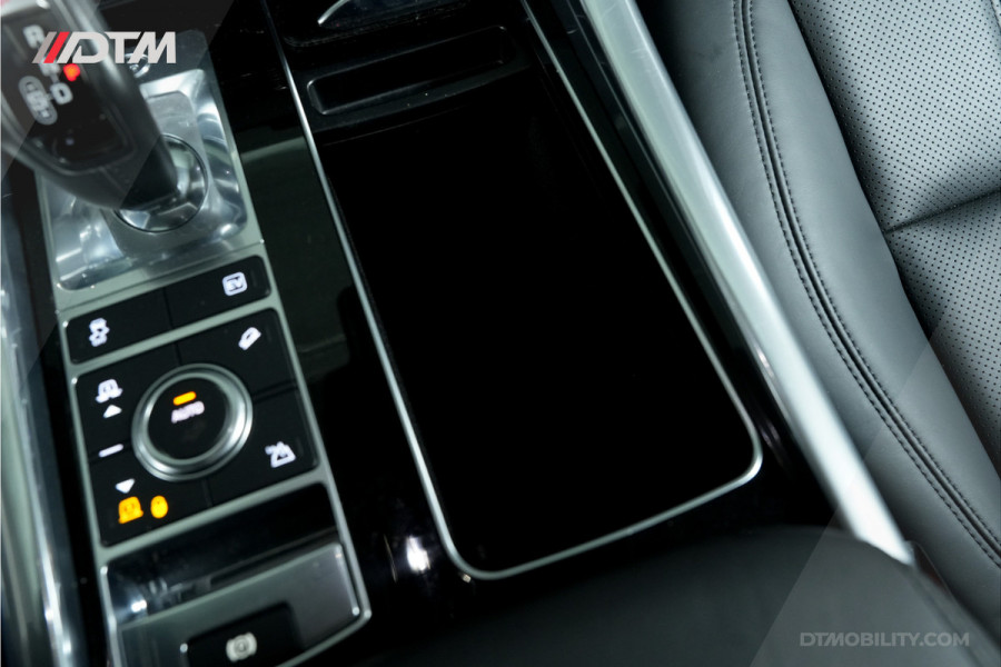 Land Rover Range Rover Sport P400e HSE Dynamic | SVO | Panoramadak | HuD | Alcantara Land Rover Range Rover Sport P400e HSE Dynamic | SVO | Panoramadak | HuD | Alcantara