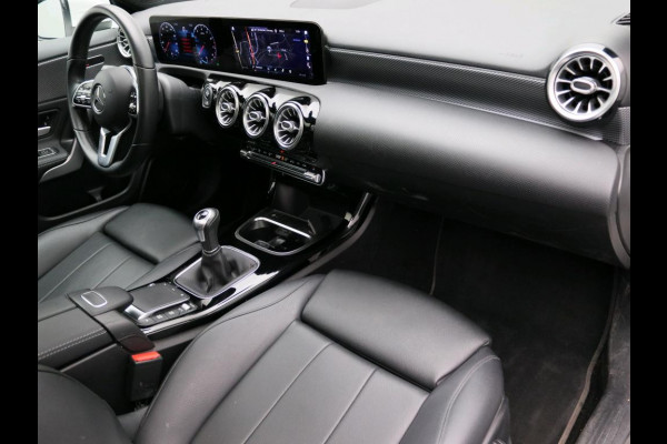 Mercedes-Benz A-Klasse 160 Business Solution Luxury Panorama Schuif-Kanteldak | Sfeerverlichting | Achteruitrijcamera | Stoelverwarming voor | Buitenspiegels elektrisch inklapbaar. Inclusief 24 maanden MB Certified garantie voor Europa. Mercedes-Benz A-Klasse 160 Business Solution Luxury Panorama Schuif-Kanteldak | Sfeerverlichting | Achteruitrijcamera | Stoelverwarming voor | Buitenspiegels elektrisch inklapbaar. Inclusief 24 maanden MB Certified garantie voor Europa.