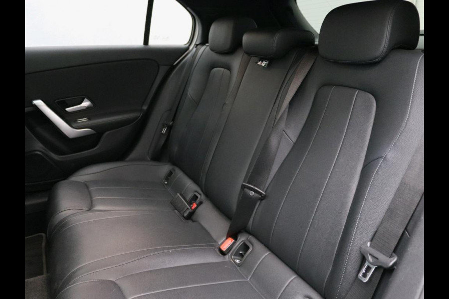 Mercedes-Benz A-Klasse 160 Business Solution Luxury Panorama Schuif-Kanteldak | Sfeerverlichting | Achteruitrijcamera | Stoelverwarming voor | Buitenspiegels elektrisch inklapbaar. Inclusief 24 maanden MB Certified garantie voor Europa. Mercedes-Benz A-Klasse 160 Business Solution Luxury Panorama Schuif-Kanteldak | Sfeerverlichting | Achteruitrijcamera | Stoelverwarming voor | Buitenspiegels elektrisch inklapbaar. Inclusief 24 maanden MB Certified garantie voor Europa.