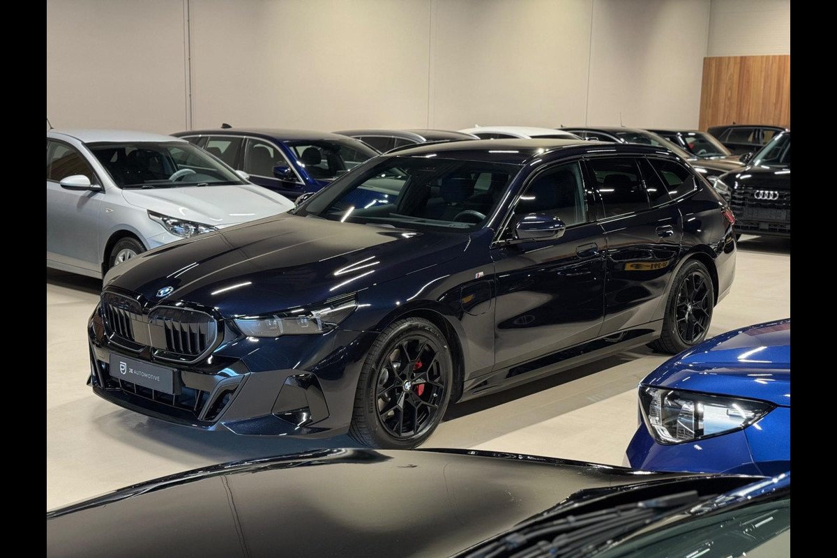 BMW 5 Serie Touring 530e M-Sport Pro, Shadow Line, Laser Led, Hud, 360 Cam, Leder, Apple Carplay, Android Auto, Dealer Onderhouden BMW 5 Serie Touring 530e M-Sport Pro, Shadow Line, Laser Led, Hud, 360 Cam, Leder, Apple Carplay, Android Auto, Dealer Onderhouden