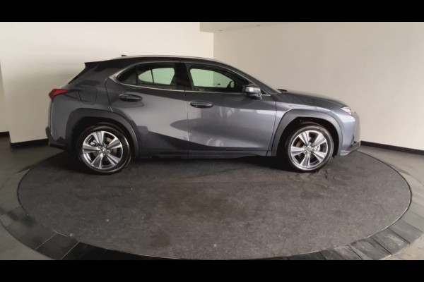 Lexus UX 300e Luxury Line 73 kWh | 45% korting | Winter-pakket | Tech Pack | Mark Levinson geluid! | Navigatie | Nieuwprijs € 61.095,00 |