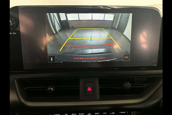 Lexus UX 300e Luxury Line 73 kWh | 45% korting | Winter-pakket | Tech Pack | Mark Levinson geluid! | Navigatie | Nieuwprijs € 61.095,00 |