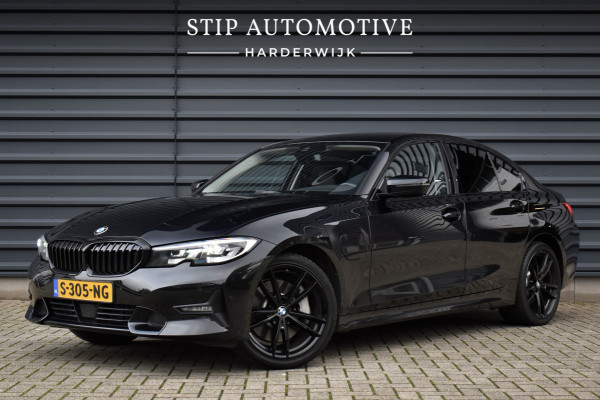 BMW 3 Serie 330e High Executive Shadow Line | ACC | 19'' M Wielen | Stuur + Stoelverwarming | CarPlay | Live Cockpit Pro | BMW 3 Serie 330e High Executive Shadow Line | ACC | 19'' M Wielen | Stuur + Stoelverwarming | CarPlay | Live Cockpit Pro |