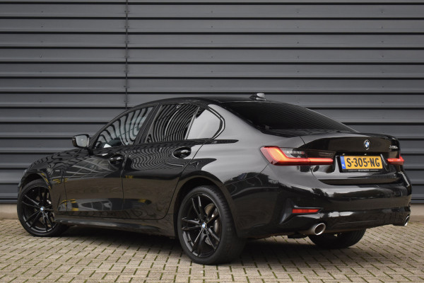 BMW 3 Serie 330e High Executive Shadow Line | ACC | 19'' M Wielen | Stuur + Stoelverwarming | CarPlay | Live Cockpit Pro | BMW 3 Serie 330e High Executive Shadow Line | ACC | 19'' M Wielen | Stuur + Stoelverwarming | CarPlay | Live Cockpit Pro |