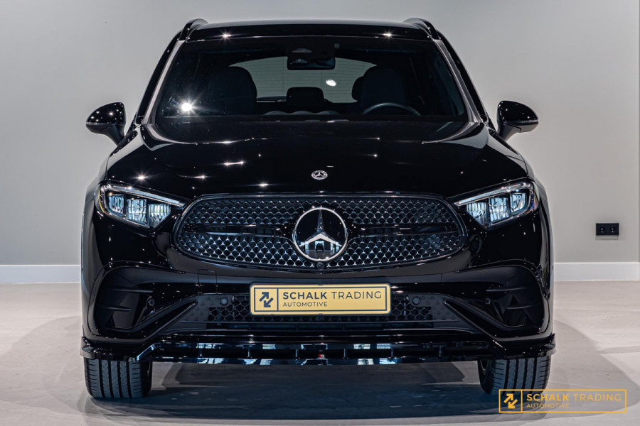 Mercedes-Benz GLC 200 4MATIC AMG Line|MBUX|LED|Ambien Mercedes-Benz GLC 200 4MATIC AMG Line|MBUX|LED|Ambien