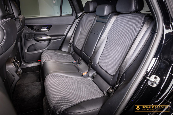 Mercedes-Benz GLC 200 4MATIC AMG Line|MBUX|LED|Ambien Mercedes-Benz GLC 200 4MATIC AMG Line|MBUX|LED|Ambien