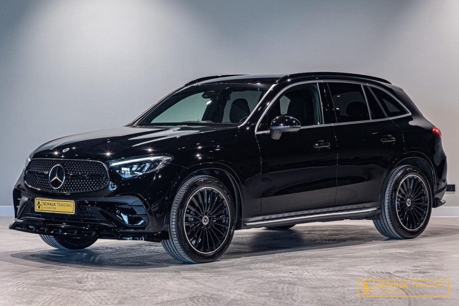 Mercedes-Benz GLC 200 4MATIC AMG Line|MBUX|LED|Ambien Mercedes-Benz GLC 200 4MATIC AMG Line|MBUX|LED|Ambien