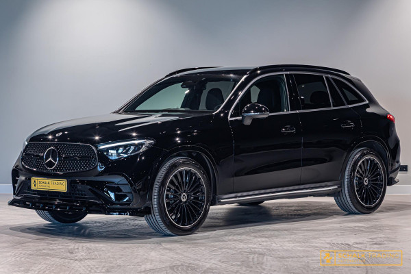 Mercedes-Benz GLC 200 4MATIC AMG Line|MBUX|LED|Ambien Mercedes-Benz GLC 200 4MATIC AMG Line|MBUX|LED|Ambien