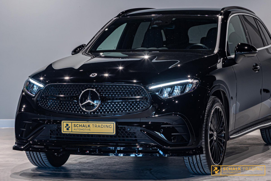 Mercedes-Benz GLC 200 4MATIC AMG Line|MBUX|LED|Ambien Mercedes-Benz GLC 200 4MATIC AMG Line|MBUX|LED|Ambien