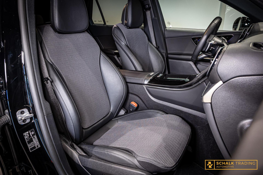 Mercedes-Benz GLC 200 4MATIC AMG Line|MBUX|LED|Ambien Mercedes-Benz GLC 200 4MATIC AMG Line|MBUX|LED|Ambien