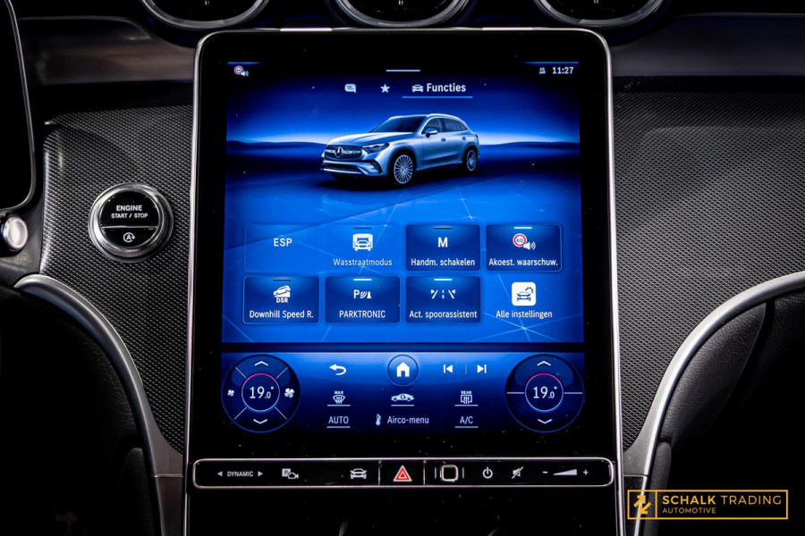 Mercedes-Benz GLC 200 4MATIC AMG Line|MBUX|LED|Ambien Mercedes-Benz GLC 200 4MATIC AMG Line|MBUX|LED|Ambien