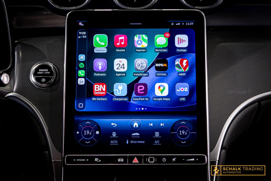 Mercedes-Benz GLC 200 4MATIC AMG Line|MBUX|LED|Ambien Mercedes-Benz GLC 200 4MATIC AMG Line|MBUX|LED|Ambien