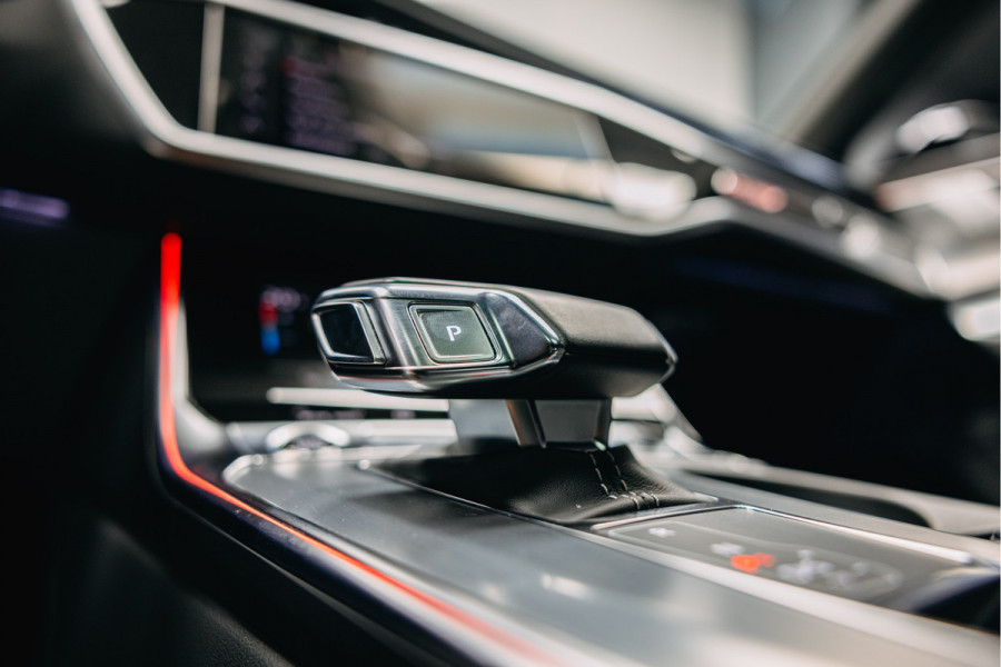 Audi A6 Avant 55 TFSI e quattro Pro Line S Competition | B/O | Head-Up | S-Line | Sportstoelen | 360 camera | Audi A6 Avant 55 TFSI e quattro Pro Line S Competition | B/O | Head-Up | S-Line | Sportstoelen | 360 camera |