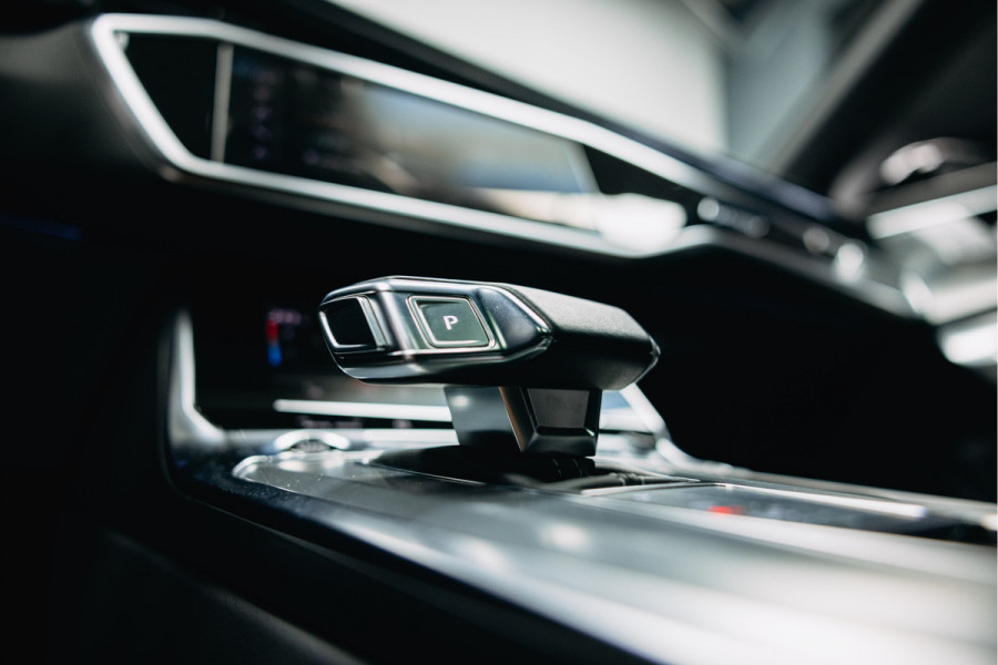 Audi A6 Avant 55 TFSI e quattro Competition | Maxton Design | 360 camera | S-line | Pano | Stoelverwarming | Audi A6 Avant 55 TFSI e quattro Competition | Maxton Design | 360 camera | S-line | Pano | Stoelverwarming |