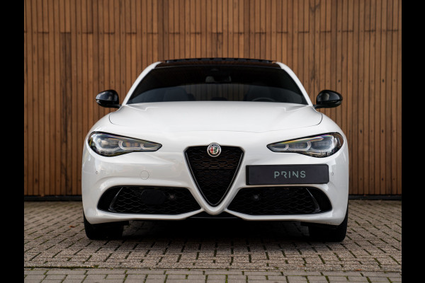 Alfa Romeo Giulia 2.0T AWD Veloce 280pk | Pano-dak | Carplay | Adapt. cruise Alfa Romeo Giulia 2.0T AWD Veloce 280pk | Pano-dak | Carplay | Adapt. cruise