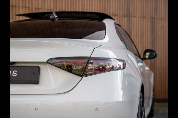 Alfa Romeo Giulia 2.0T AWD Veloce 280pk | Pano-dak | Carplay | Adapt. cruise Alfa Romeo Giulia 2.0T AWD Veloce 280pk | Pano-dak | Carplay | Adapt. cruise