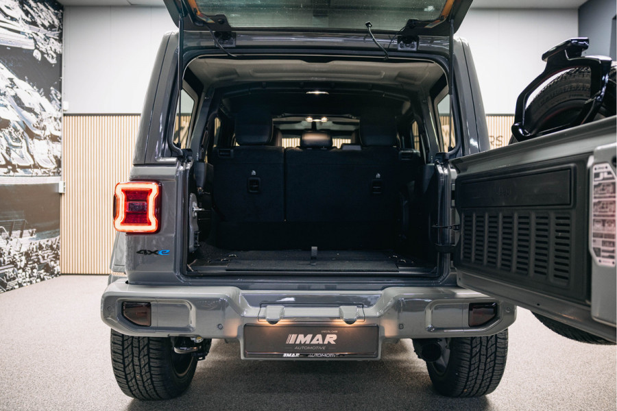 Jeep Wrangler Unlimited 4xe 380 Sahara | Corse Edition Custom made | Unieke kleur | Hybride | Jeep Wrangler Unlimited 4xe 380 Sahara | Corse Edition Custom made | Unieke kleur | Hybride |
