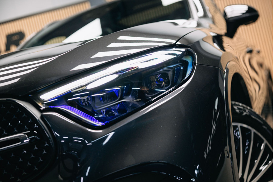 Mercedes-Benz GLC 300e 4MATIC AMG Line | Pano | Stoelverwarming | 360 camera | AMG Look Mercedes-Benz GLC 300e 4MATIC AMG Line | Pano | Stoelverwarming | 360 camera | AMG Look