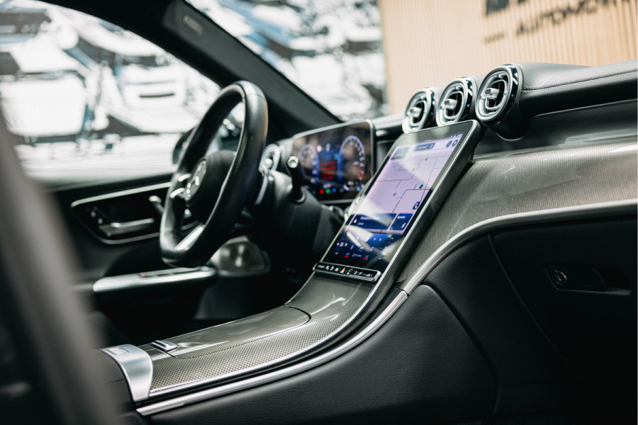 Mercedes-Benz GLC 300e 4MATIC AMG Line | Pano | Stoelverwarming | 360 camera | AMG Look Mercedes-Benz GLC 300e 4MATIC AMG Line | Pano | Stoelverwarming | 360 camera | AMG Look