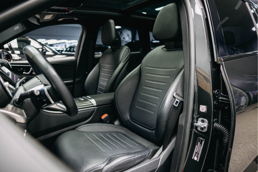 Mercedes-Benz GLC 300e 4MATIC AMG Line | Pano | Stoelverwarming | 360 camera | AMG Look Mercedes-Benz GLC 300e 4MATIC AMG Line | Pano | Stoelverwarming | 360 camera | AMG Look