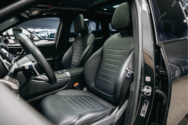 Mercedes-Benz GLC 300e 4MATIC AMG Line | Pano | Stoelverwarming | 360 camera | AMG Look Mercedes-Benz GLC 300e 4MATIC AMG Line | Pano | Stoelverwarming | 360 camera | AMG Look