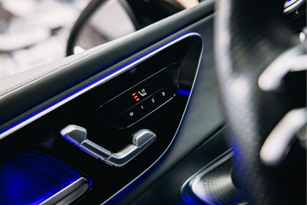 Mercedes-Benz GLC 300e 4MATIC AMG Line | Pano | Stoelverwarming | 360 camera | AMG Look Mercedes-Benz GLC 300e 4MATIC AMG Line | Pano | Stoelverwarming | 360 camera | AMG Look