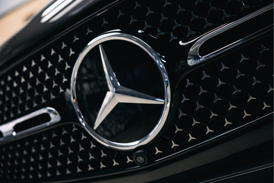 Mercedes-Benz GLC 300e 4MATIC AMG Line | Pano | Stoelverwarming | 360 camera | AMG Look Mercedes-Benz GLC 300e 4MATIC AMG Line | Pano | Stoelverwarming | 360 camera | AMG Look