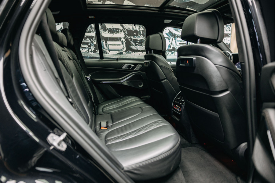 BMW X5 xDrive45e High Executive | Bowers & Wilkins | Carbon | Pano | Head-Up | Luchtvering | Trekhaak | Stoelverwarming en verkoeling |