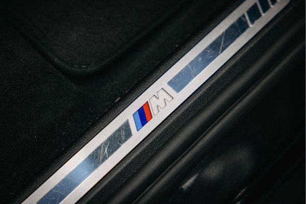 BMW X5 xDrive45e High Executive | Bowers & Wilkins | Carbon | Pano | Head-Up | Luchtvering | Trekhaak | Stoelverwarming en verkoeling |