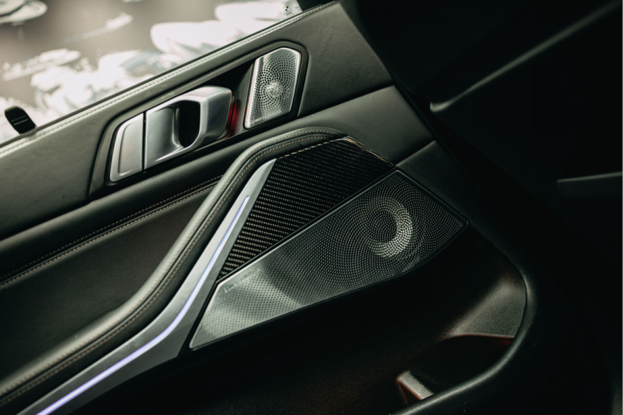 BMW X5 xDrive45e High Executive | Bowers & Wilkins | Carbon | Pano | Head-Up | Luchtvering | Trekhaak | Stoelverwarming en verkoeling |