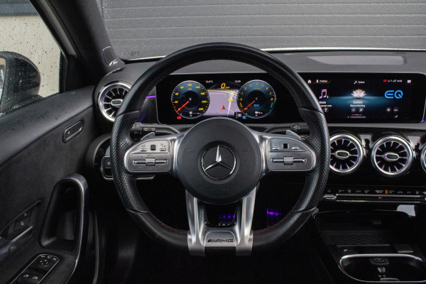 Mercedes-Benz A-Klasse 250 e AMG Line PANO Burmester Sfeerverlichting Parkeerassistent Mercedes-Benz A-Klasse 250 e AMG Line PANO Burmester Sfeerverlichting Parkeerassistent