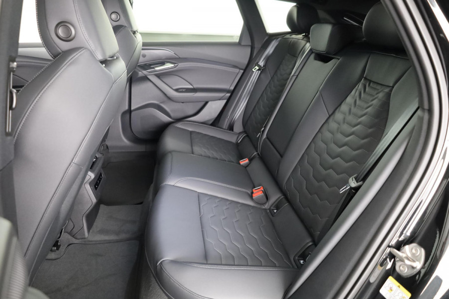 Audi A6 Avant e-tron S edition performance 100 kWh 367pk | Matrix Led verlichting | Elektrisch verstelbare voorstoelen+ geheugen bestuurdersstoel  | Adaptieve cruise controle | 360° Camera Audi A6 Avant e-tron S edition performance 100 kWh 367pk | Matrix Led verlichting | Elektrisch verstelbare voorstoelen+ geheugen bestuurdersstoel  | Adaptieve cruise controle | 360° Camera