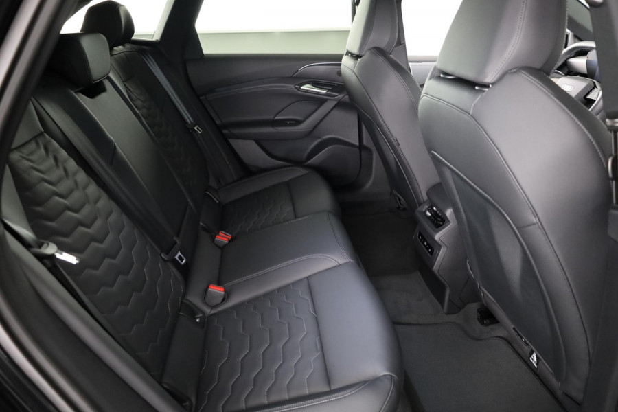 Audi A6 Avant e-tron S edition performance 100 kWh 367pk | Matrix Led verlichting | Elektrisch verstelbare voorstoelen+ geheugen bestuurdersstoel  | Adaptieve cruise controle | 360° Camera Audi A6 Avant e-tron S edition performance 100 kWh 367pk | Matrix Led verlichting | Elektrisch verstelbare voorstoelen+ geheugen bestuurdersstoel  | Adaptieve cruise controle | 360° Camera