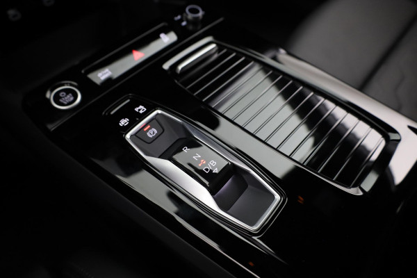 Audi A6 Avant e-tron S edition performance 100 kWh 367pk | Matrix Led verlichting | Elektrisch verstelbare voorstoelen+ geheugen bestuurdersstoel  | Adaptieve cruise controle | 360° Camera Audi A6 Avant e-tron S edition performance 100 kWh 367pk | Matrix Led verlichting | Elektrisch verstelbare voorstoelen+ geheugen bestuurdersstoel  | Adaptieve cruise controle | 360° Camera