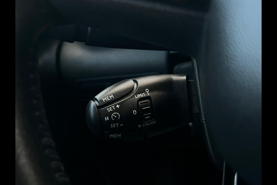 Citroën C3 Aircross 1.2 PureTech S&S Shine PANODAK | NAVI | LMV Citroën C3 Aircross 1.2 PureTech S&S Shine PANODAK | NAVI | LMV